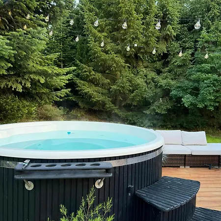 Wood-fired Hot Tub Sauna And 150 M To The Stroby Egede